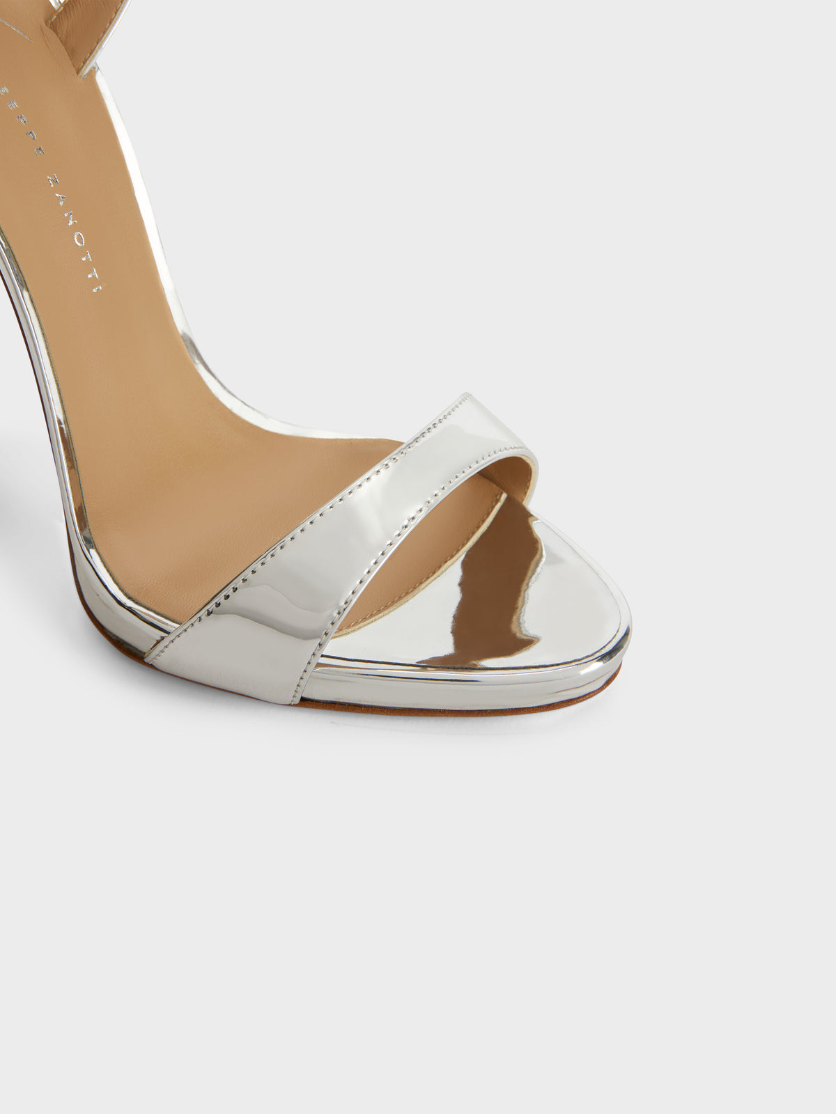 GWYNETH SANDAL
