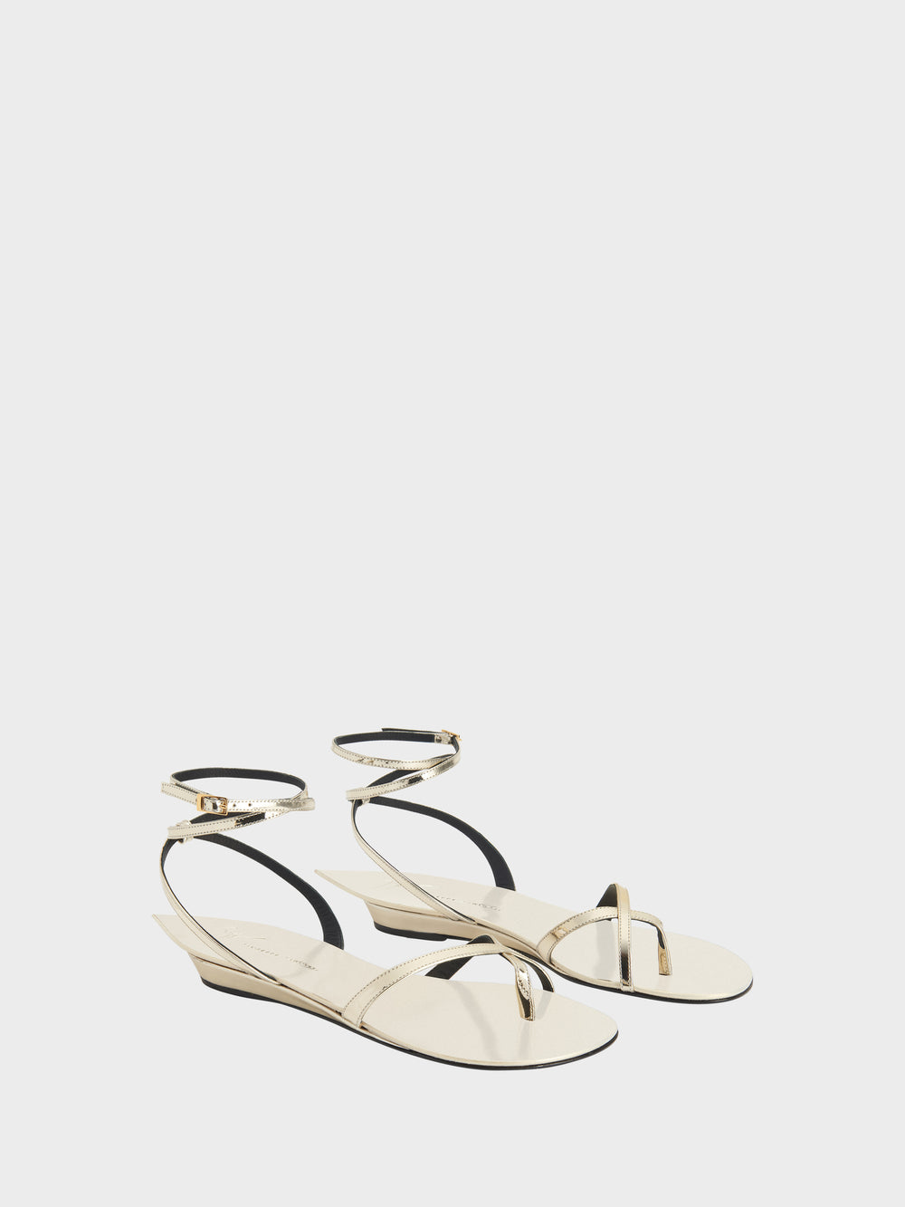 PRIS FLAT SANDAL