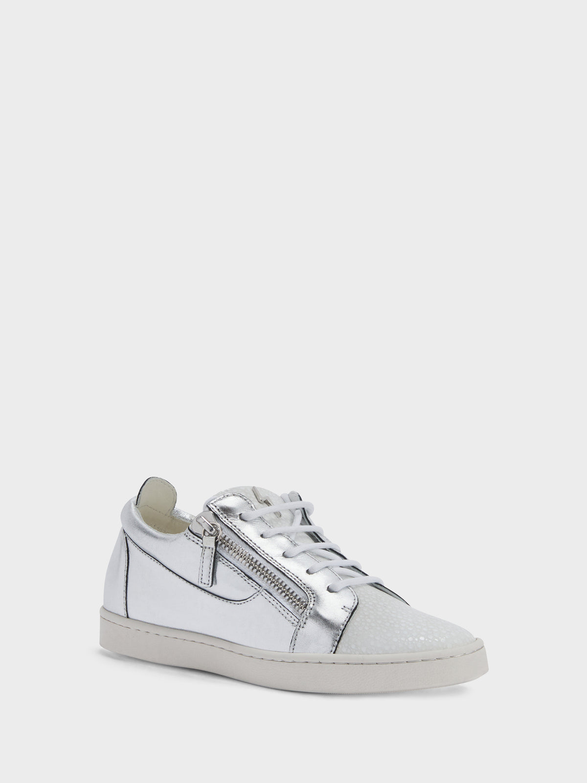 NICKI LOW TOP