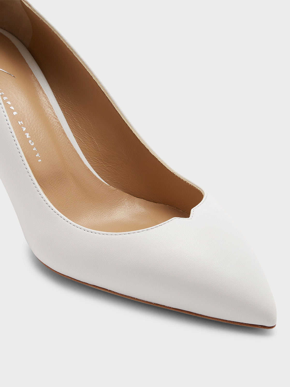 LUCREZIA PUMP