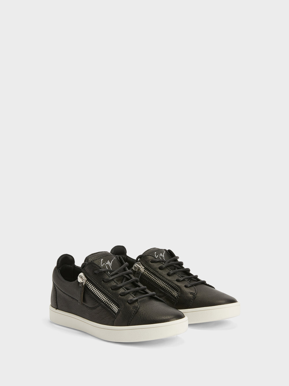 NICKI LOW TOP