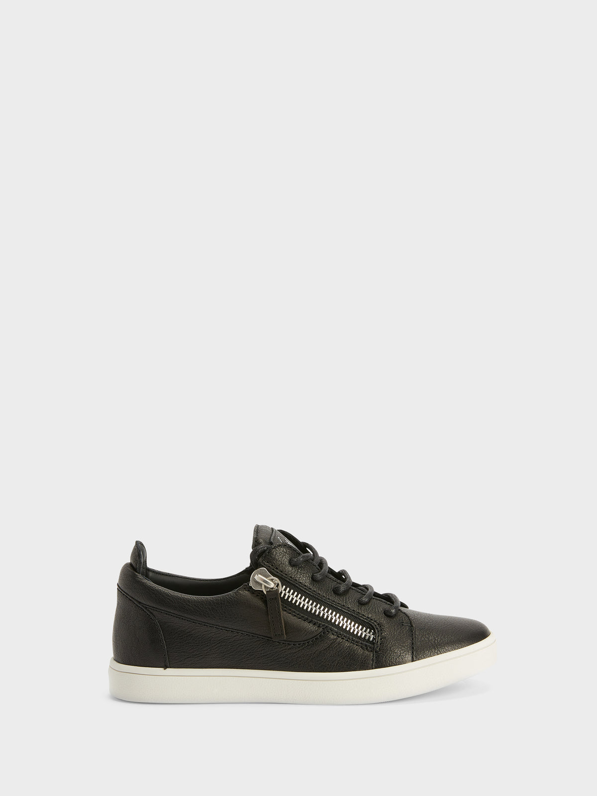 NICKI LOW TOP