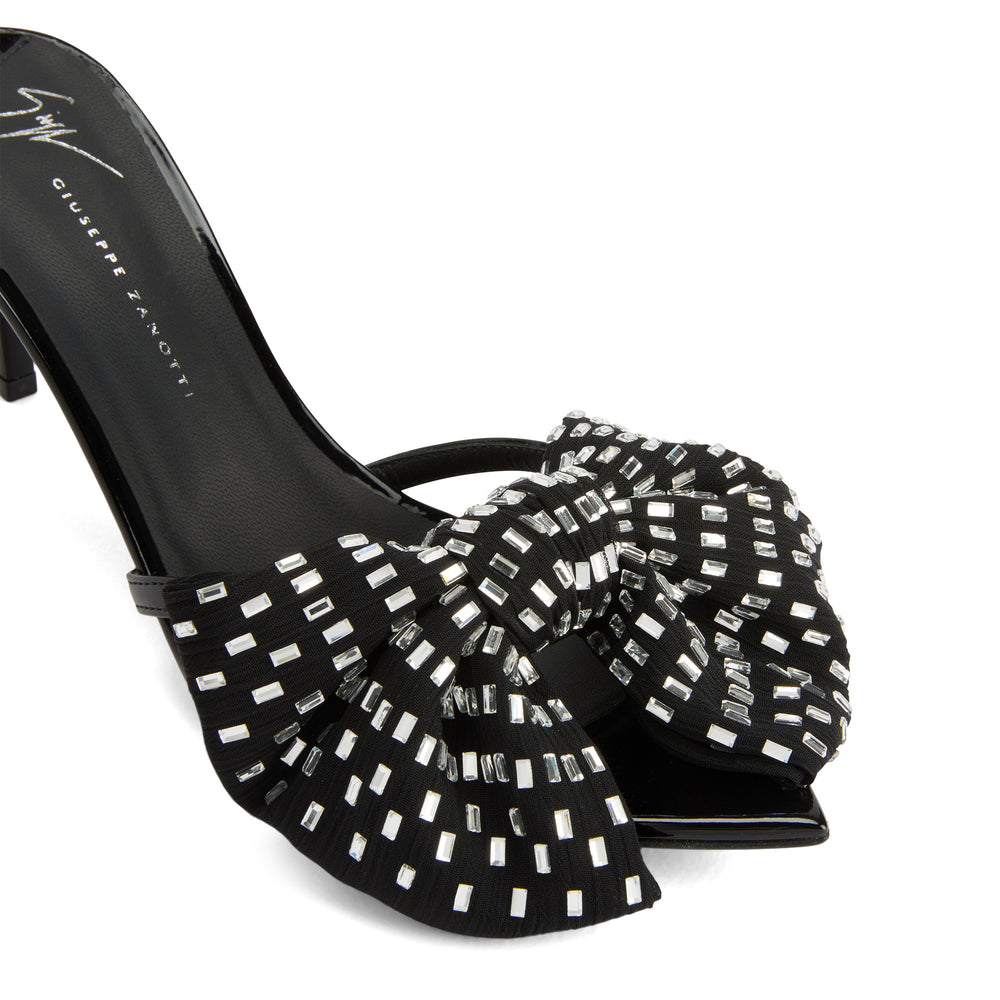 INTRIIGO ALEXANDRINE MULE 70