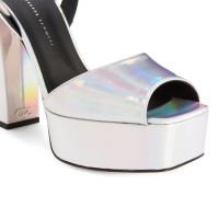 NEW BETTY - Silver - Sandals