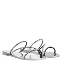 JULIANNE FLAT - Argent - Talons Plats