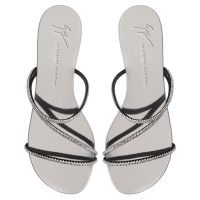 JULIANNE FLAT - Argent - Talons Plats