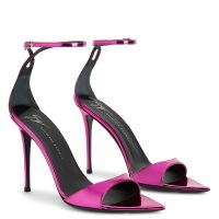 INTRIIGO STRAP - Fucsia - Sandals