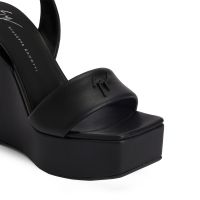 MEISSA STRAP - Black - Sandals