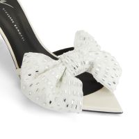 INTRIIGO ALEXANDRINE - White - Sandals