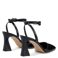 OLIVHE - Black - Sandals