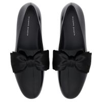 LORD BOW - Black - Loafers
