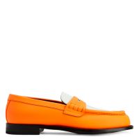 EURO LOAFER - Orange - Loafers