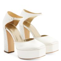 BEBE PIXEL - White - Sandals