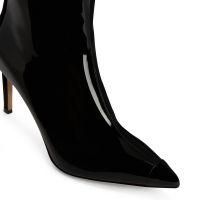MIREA - Black - Sandals