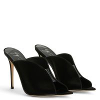 INTRIIGO MUSE - Black - Sandals