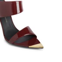 INTRIIGO ALLURE - Bordeaux - Sandales