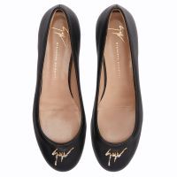 RIZIANA - Black - Flats