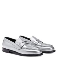 EURO LOAFER - Silver - Loafers