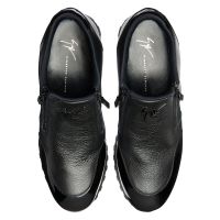 ILDE RUN - Black - Loafers