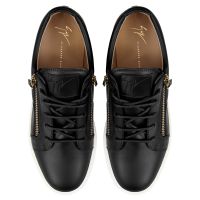 FRANKIE SHELL - Black - Low-top sneakers