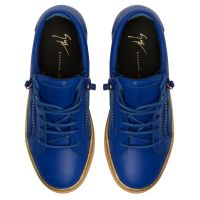 NICKI - Blue - Low-top sneakers