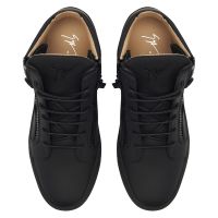 KRISS - Black - Mid top sneakers