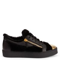 FRANKIE WINTER - Black - Low-top sneakers