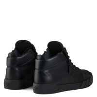 THE SHARK 5.0 MID - Black - Mid top sneakers