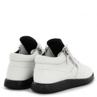 HAYDEN - White - Low top sneakers