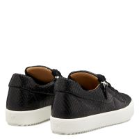 ADDY - Black - Low top sneakers