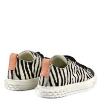 BLABBER - Black and white - Low-top sneakers
