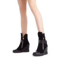 ALETA WEDGE - Nero - Sneaker medie