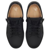 GAIL - Black - Low-top sneakers