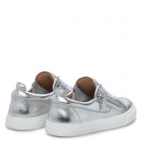 NICKI - Silver - Low top sneakers