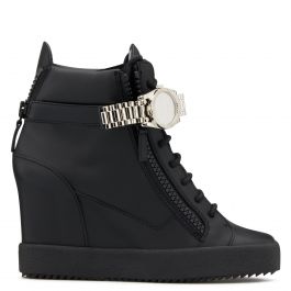 【関税込み】Giuseppe Zanotti ブラック Tonix チェルシーブーツ 18437507_40140663_1000.jpg