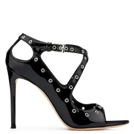 シューズ・サンダルその他 ALYSI Woman Flat sandals Black 305648P5110 NE Amazon.com | Spring Step L'Artiste Icon Sandals for Women