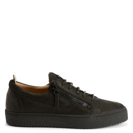 りんご　0617 FRANKIE - Low top sneakers - Black | Giuseppe Zanotti - USA
