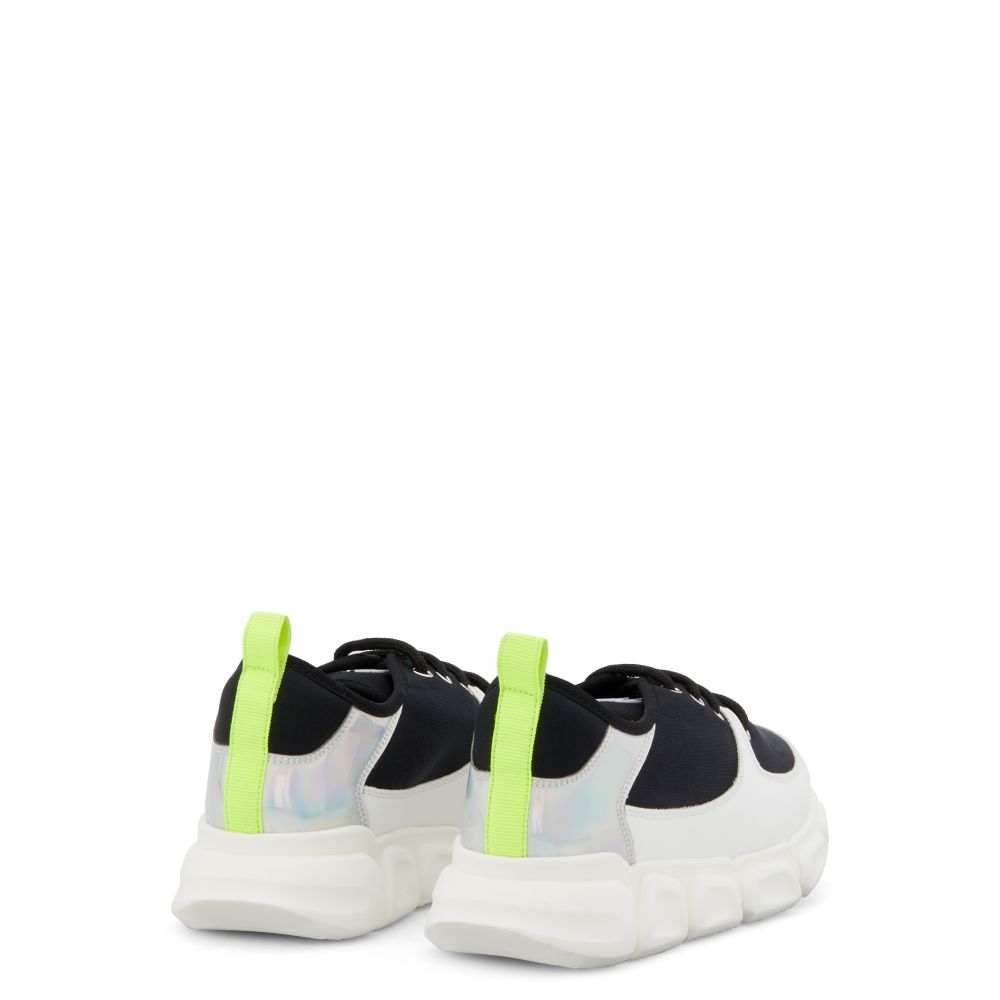 MARSHMALLOW - Black and white - Low-top sneakers