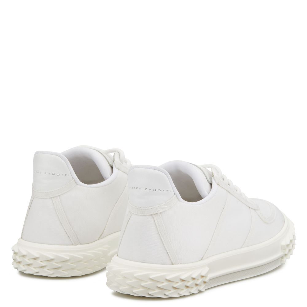 BLABBER - White - Low-top sneakers