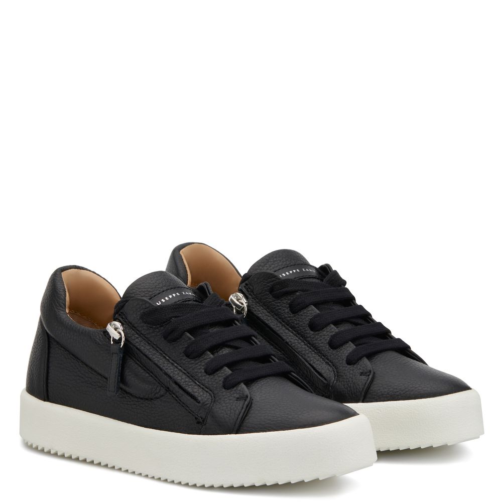 ADDY - Black - Low-top sneakers