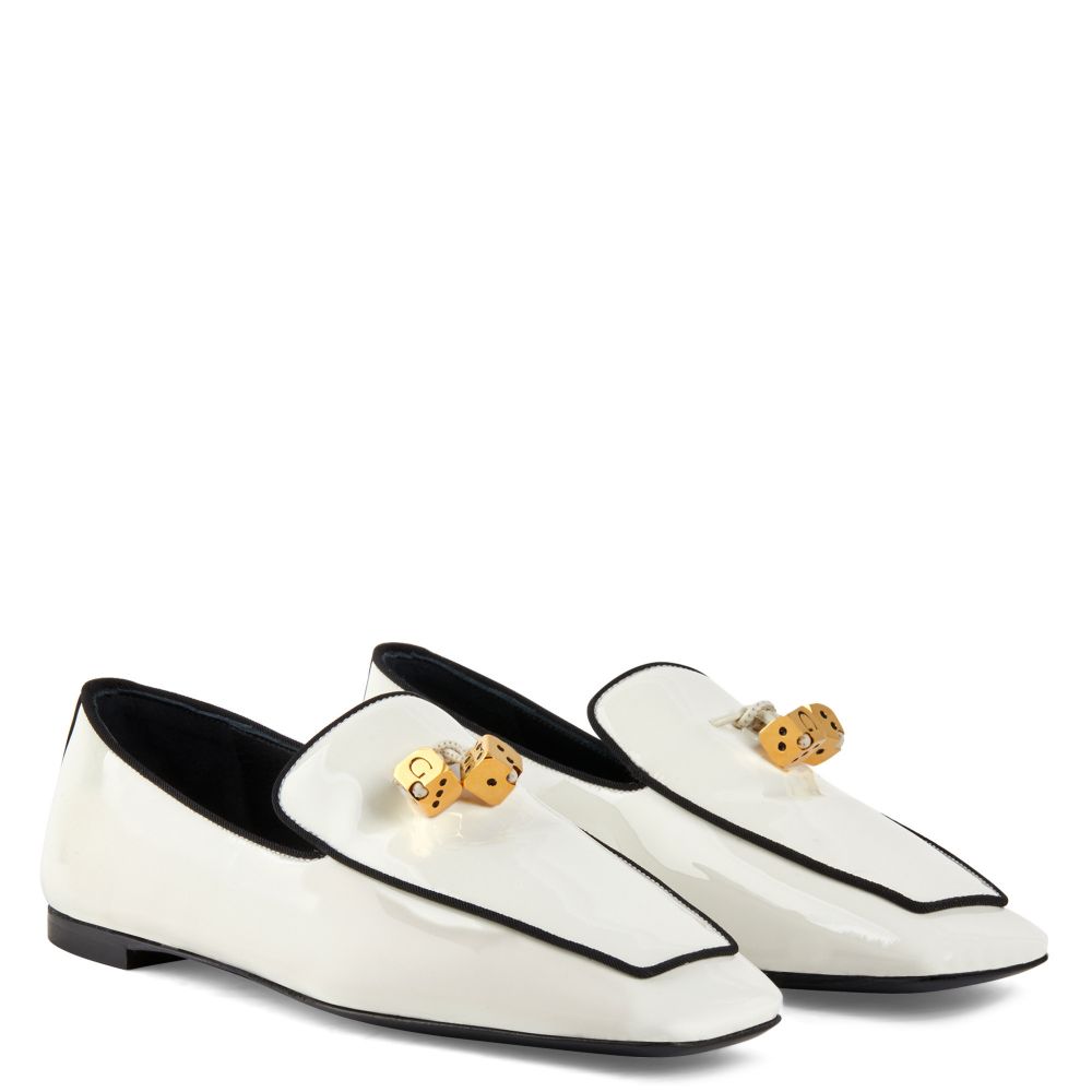 PIGALLE DICE - Black - Loafers