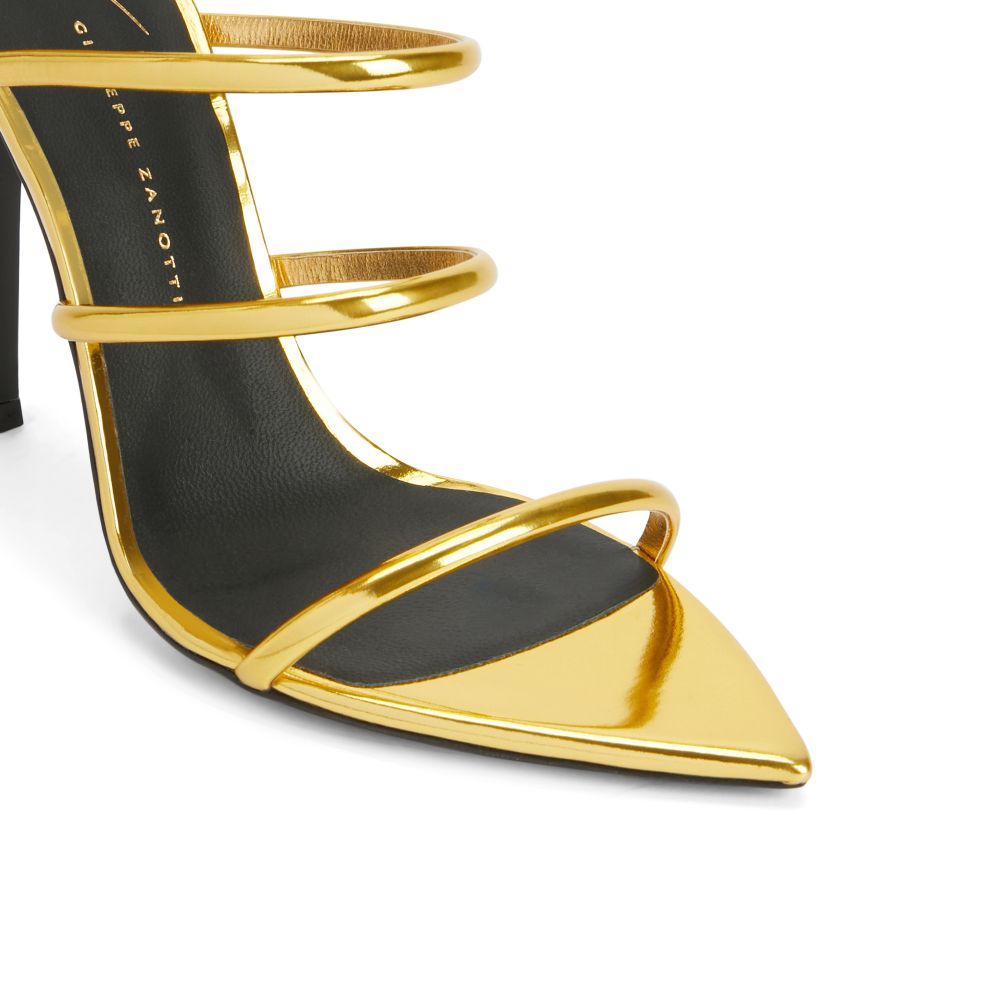 SUPER INTRIIGO - Gold - Sandals