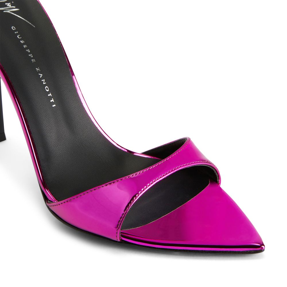 INTRIIGO STRAP - Fucsia - Sandals