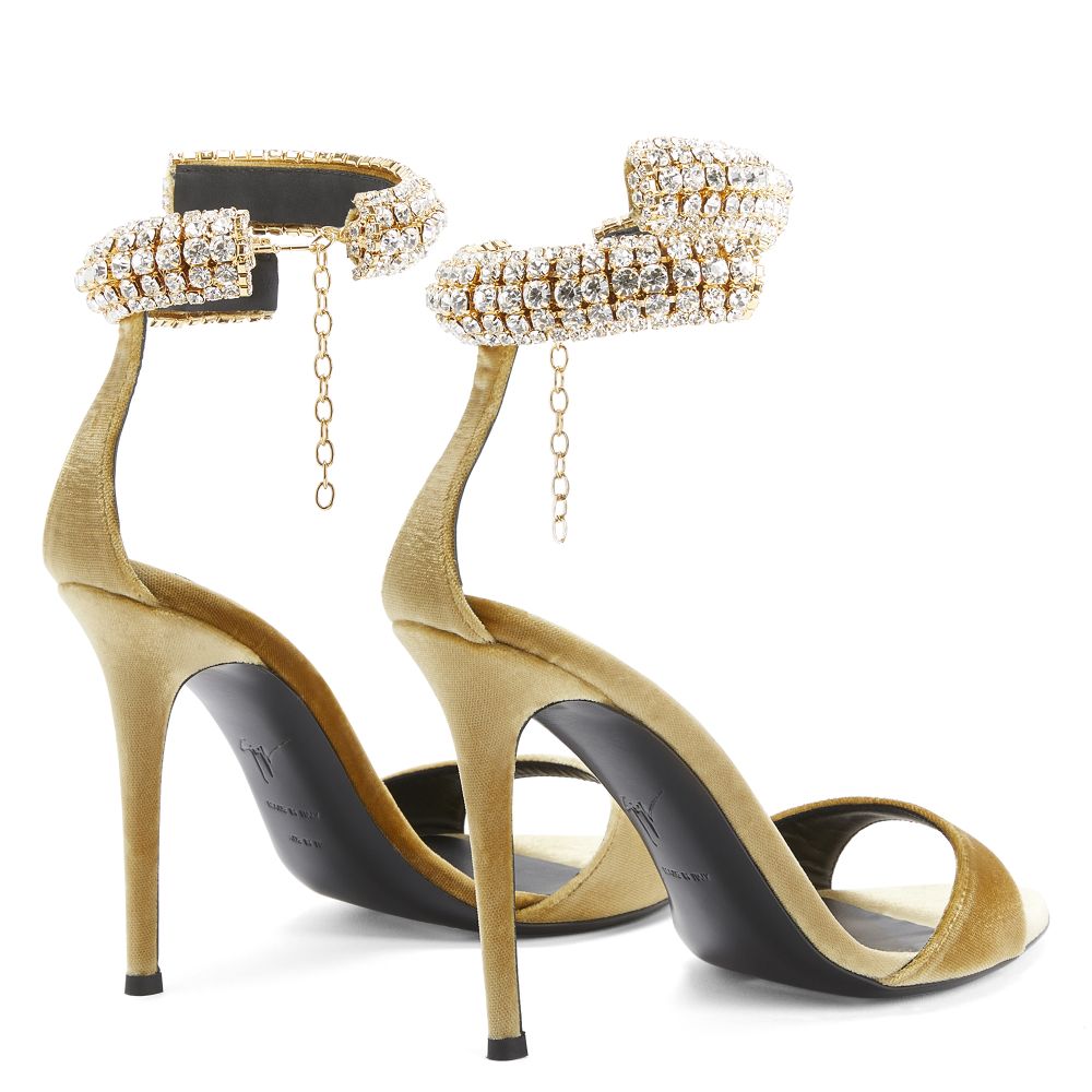 INTRIIGO BIJOUX - Gold - Sandals