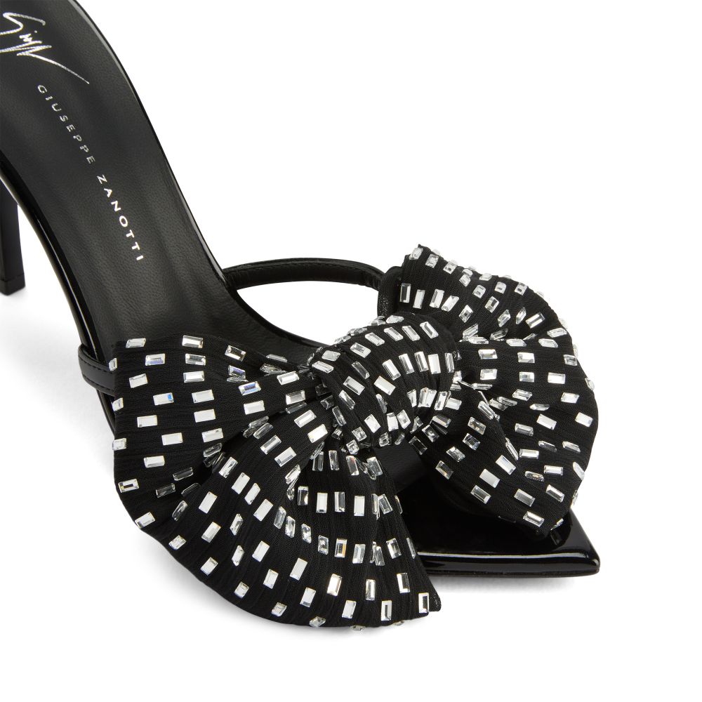 INTRIIGO ALEXANDRINE - Black - Sandals