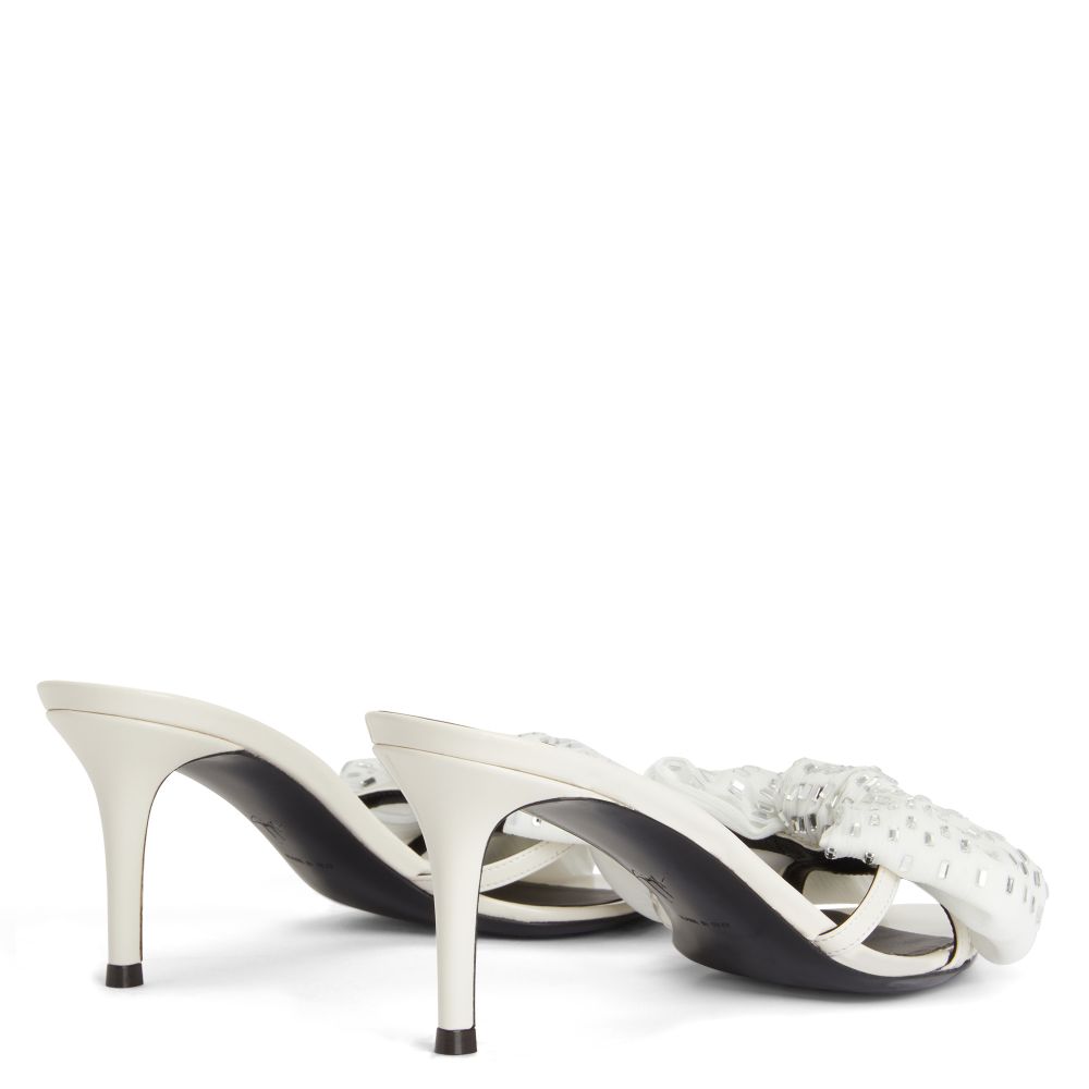 INTRIIGO ALEXANDRINE - White - Sandals