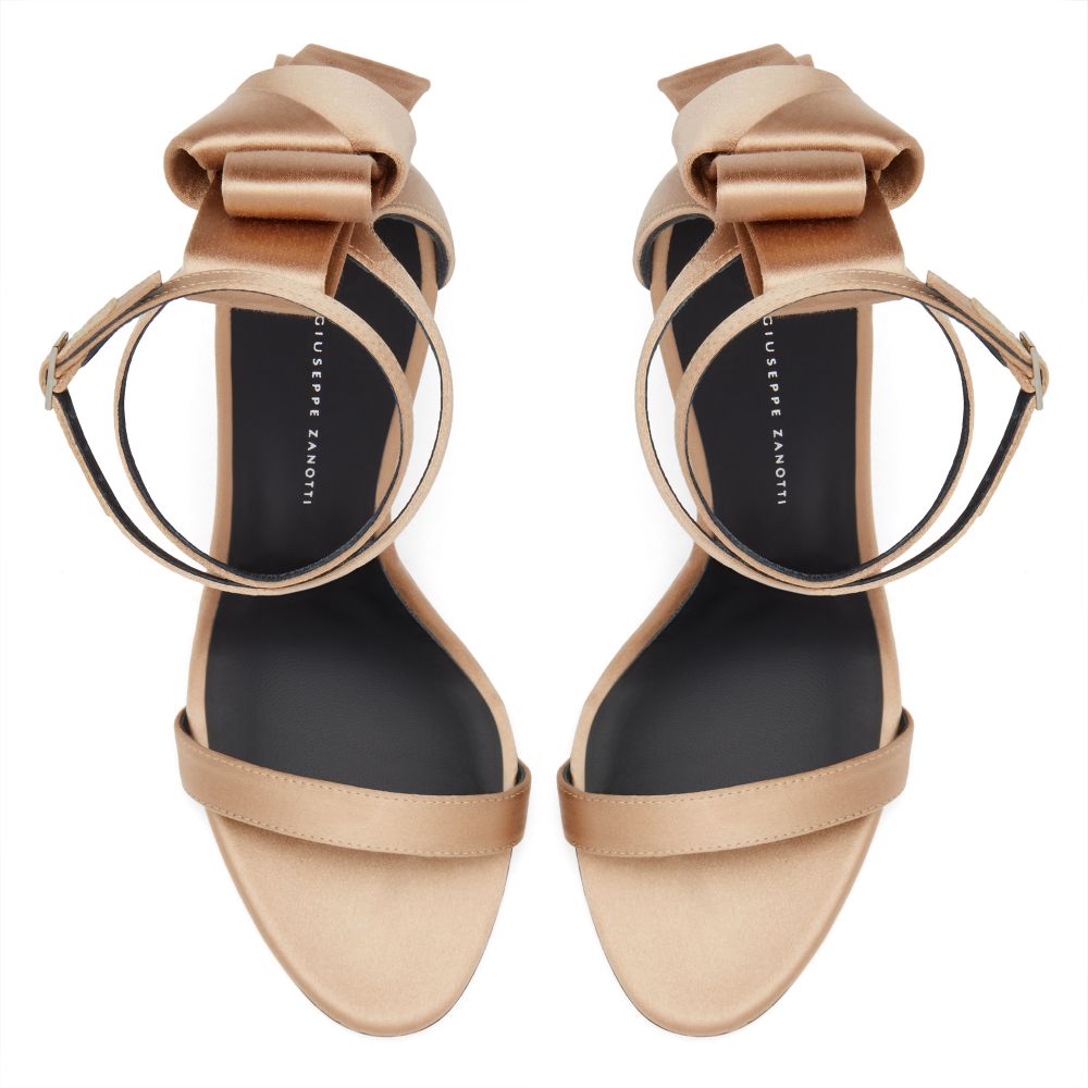 あ*こ様 予約完売品・新品未使用 ★ glamb ★ AZAMI sandals Glamour 95 sandal | Hermès Singapore