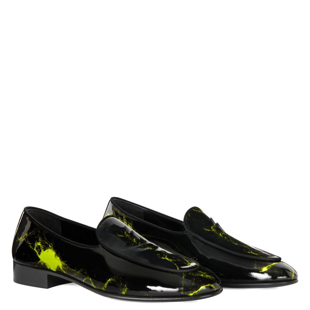 RUDOLPH NEON - Black - Loafers