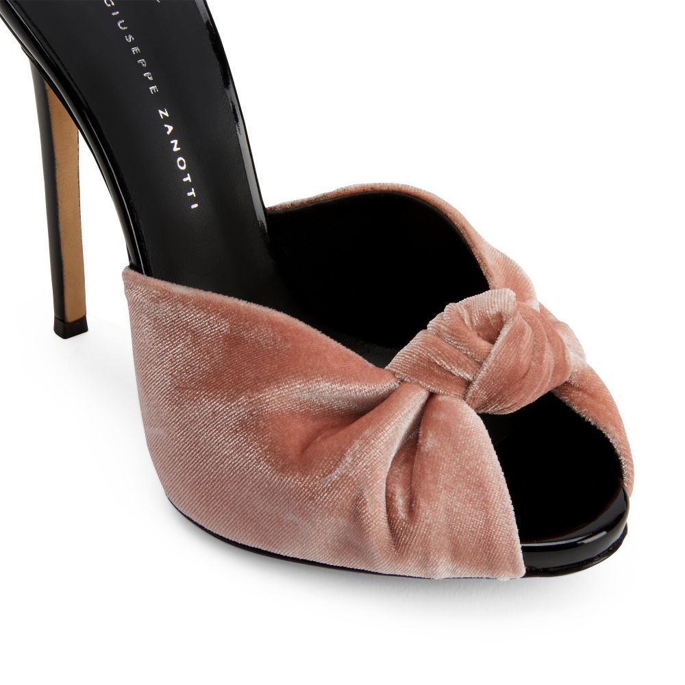 Giuseppe Zanotti Florant velvet sandals - Pink