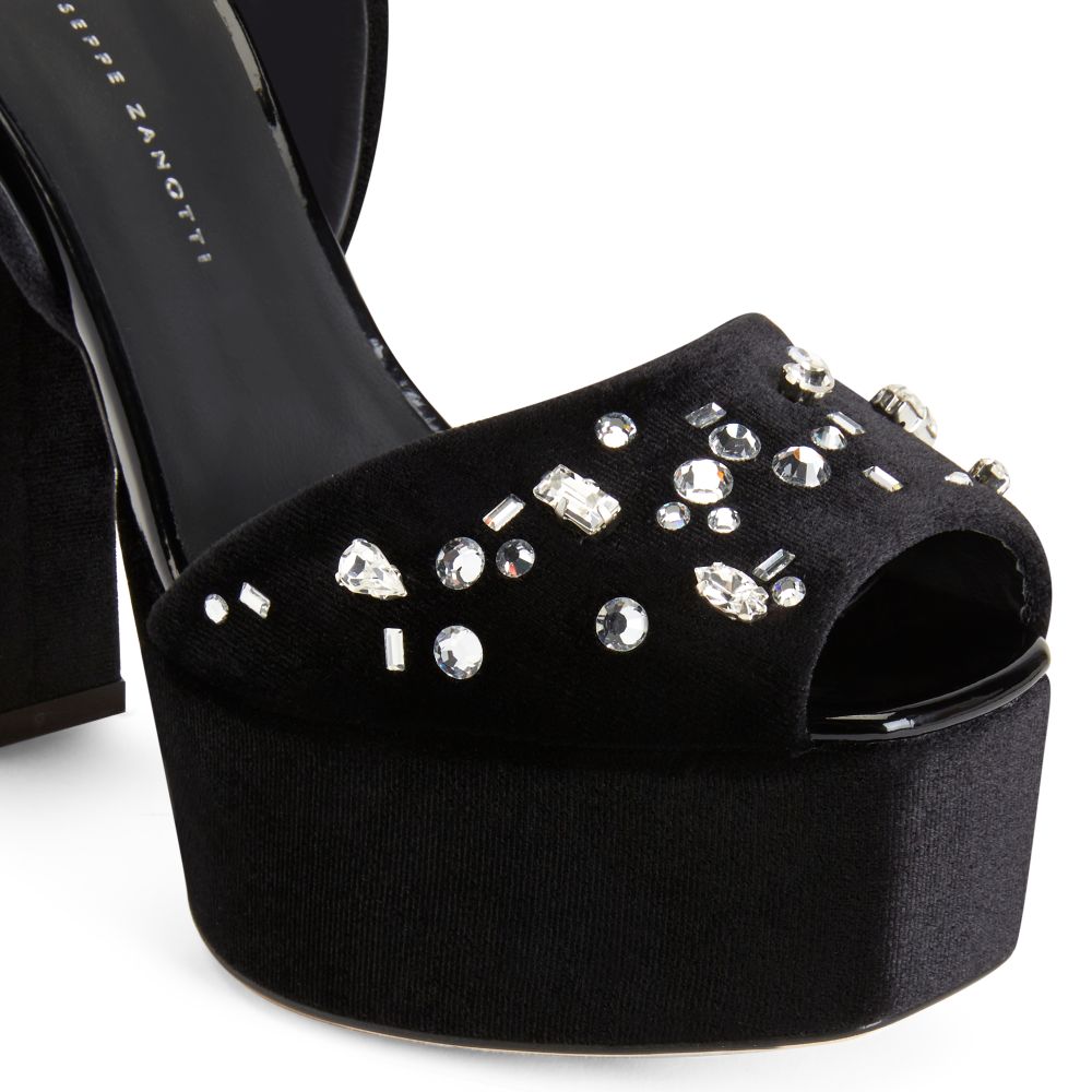 betty london sandales